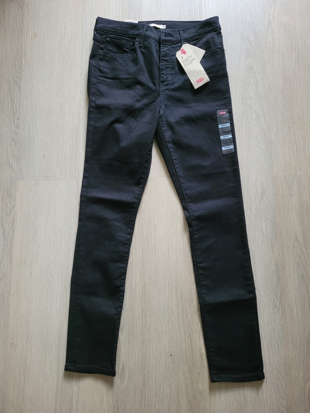 Levi's Women's Black Skinny Jeans - Stretch Denim